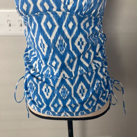 LANDS’ END White Blue Halter Tankini Swimwear Size 6 - Picture 4 of 12
